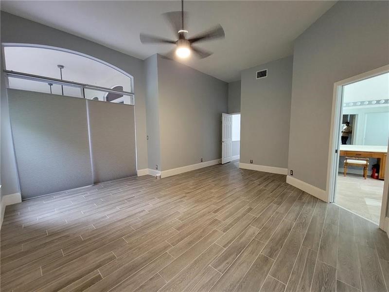 Image 12 of 26 For 3902 Trenton Ave