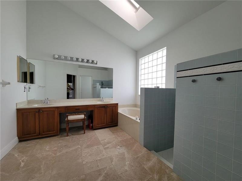 Image 14 of 26 For 3902 Trenton Ave