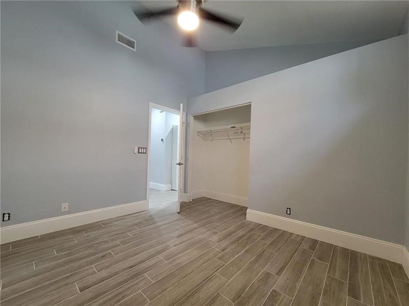 Image 16 of 26 For 3902 Trenton Ave