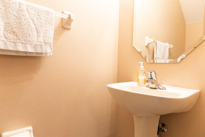 Image 18 of 26 For 2122 Grand Dr