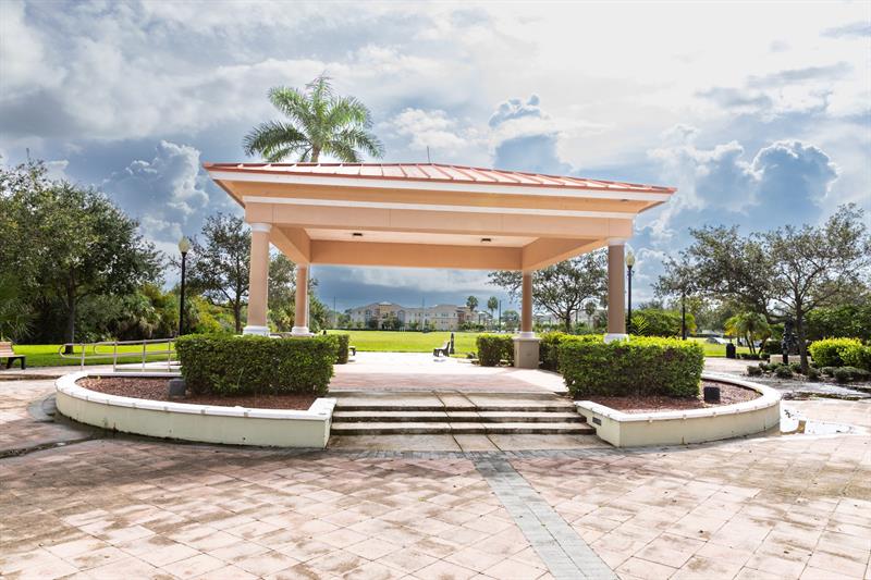 Image 26 of 26 For 2122 Grand Dr