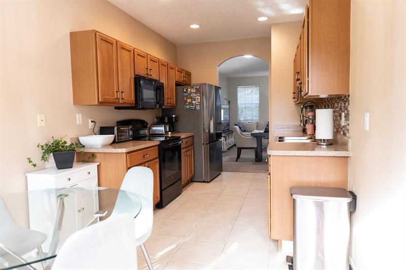 Image 9 of 26 For 2122 Grand Dr