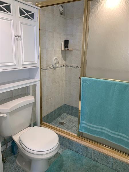 Image 11 of 29 For 3015 Ocean Blvd  14k