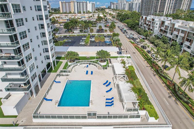 Image 29 of 29 For 3015 Ocean Blvd  14k