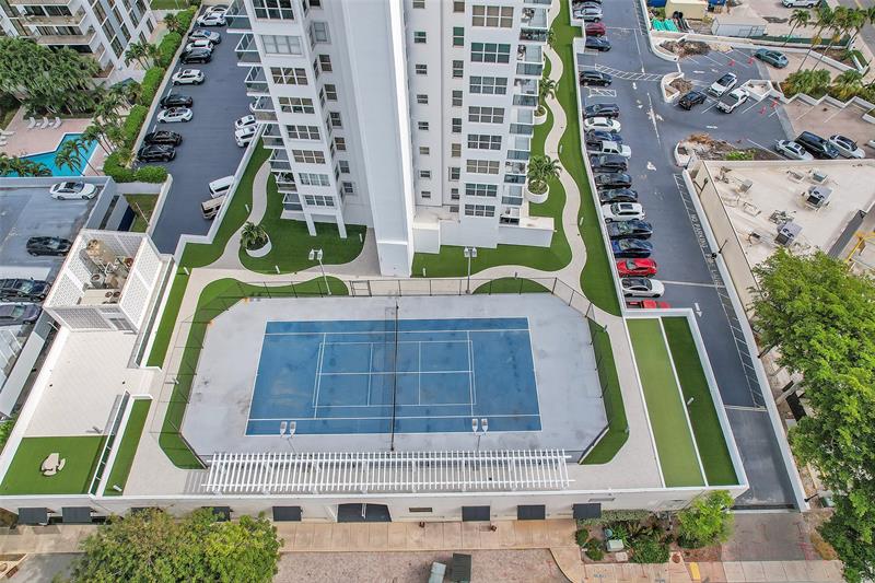 Image 4 of 29 For 3015 Ocean Blvd  14k