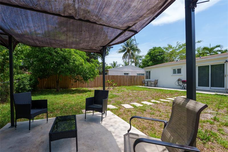 Image 20 of 24 For 121 53rd Ct  