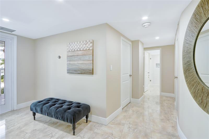 Image 4 of 32 For 2000 Ocean Dr  407