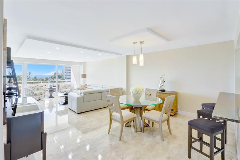 Image 7 of 32 For 2000 Ocean Dr  407