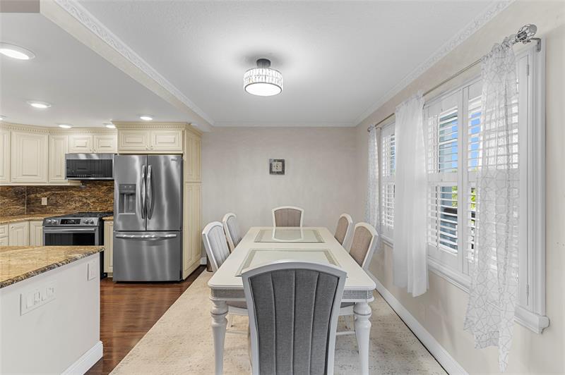 Image 8 of 56 For 2065 Lyndhurst N  2065
