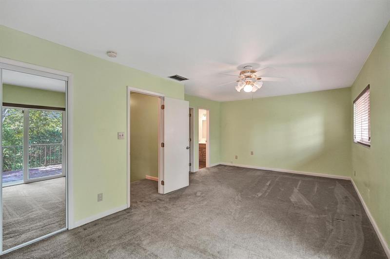 Image 30 of 49 For 42 Canterbury Ln