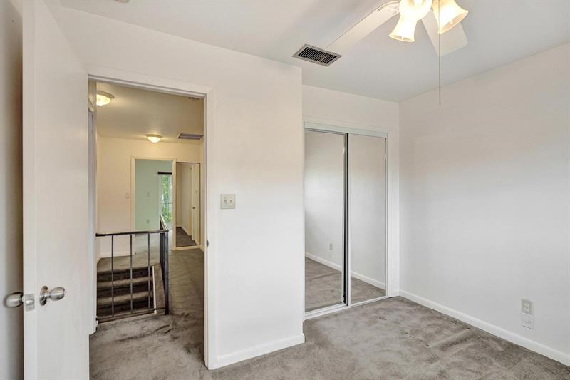 Image 41 of 49 For 42 Canterbury Ln