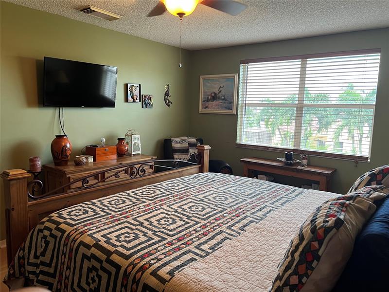 Image 25 of 46 For 12757 11th Ct