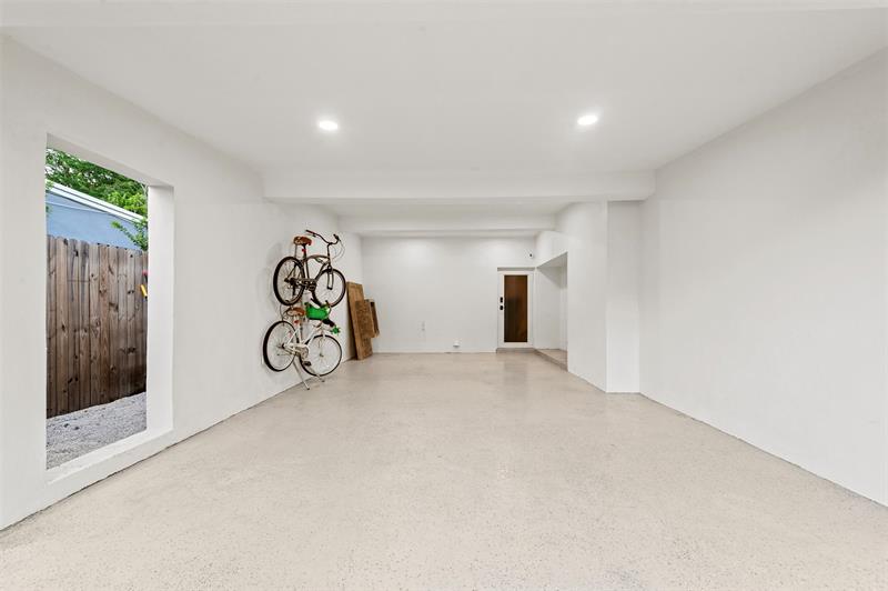 Image 16 of 22 For 1320 19th Avenue
