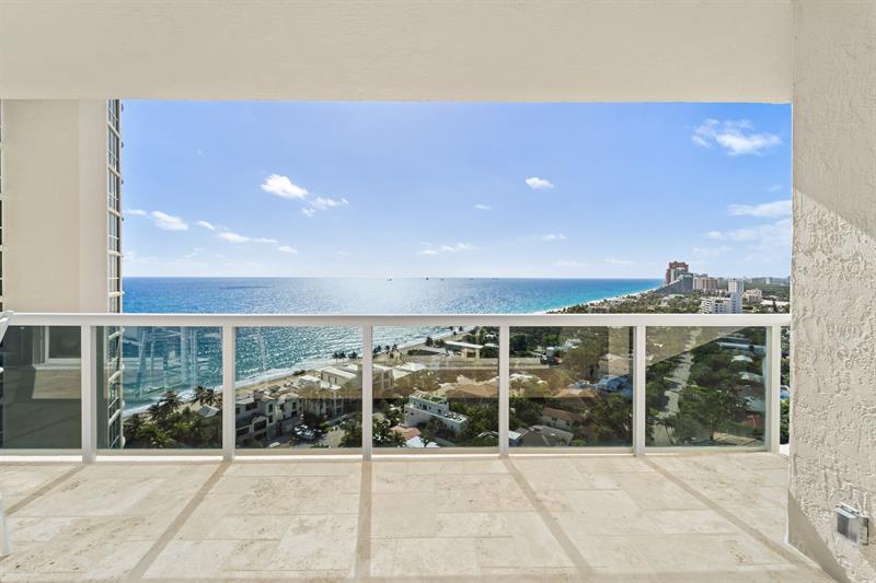 Image 10 of 54 For 3100 Ocean Blvd  2007