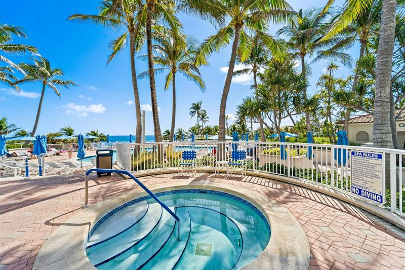 Image 36 of 54 For 3100 Ocean Blvd  2007