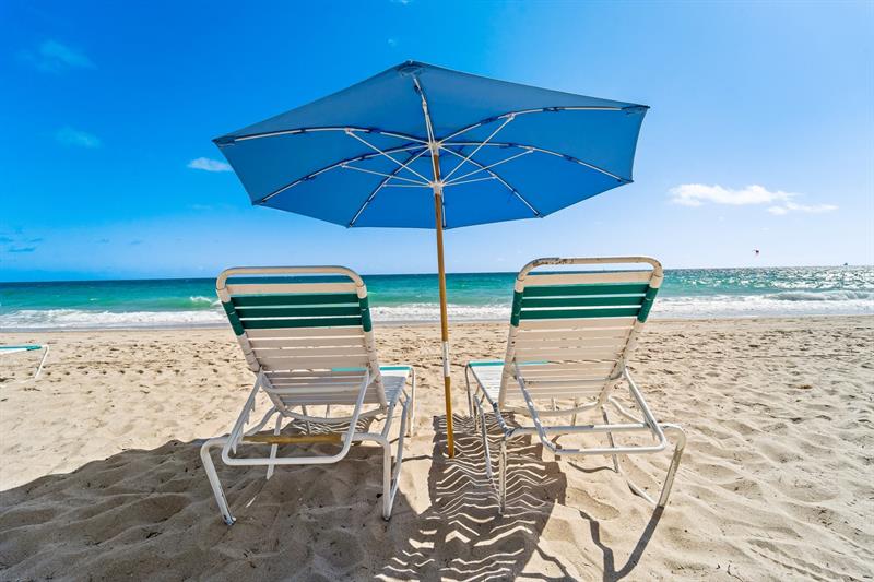 Image 43 of 54 For 3100 Ocean Blvd  2007