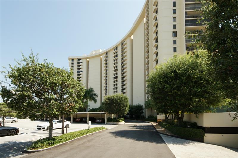 Image 42 of 69 For 2450 Presidential Way  1006