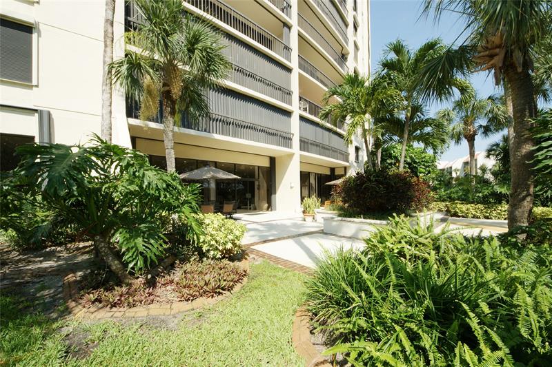 Image 59 of 69 For 2450 Presidential Way  1006