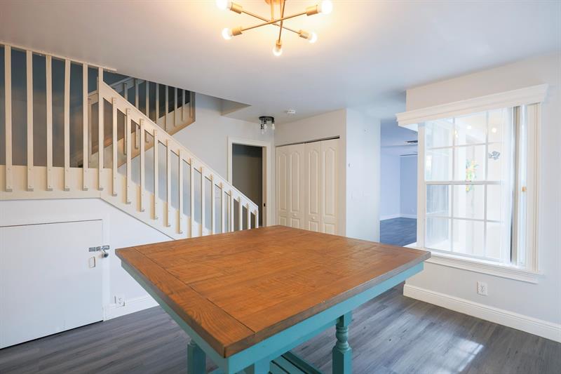 Image 10 of 38 For 10923 Chandler Dr