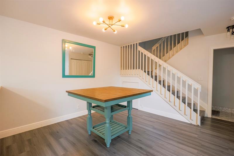 Image 11 of 38 For 10923 Chandler Dr