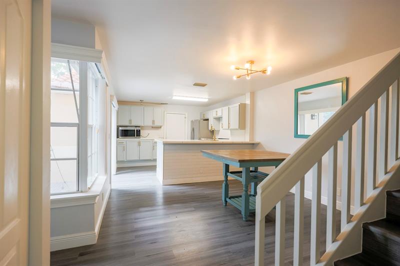 Image 16 of 38 For 10923 Chandler Dr