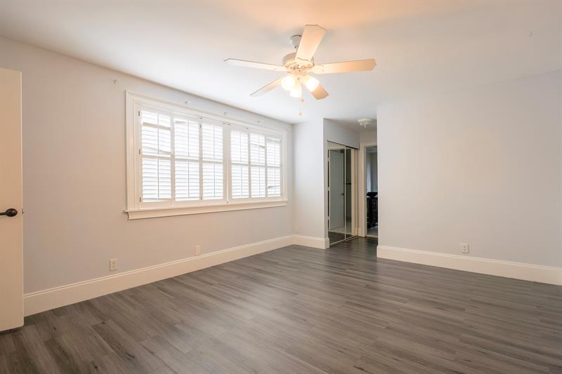 Image 22 of 38 For 10923 Chandler Dr