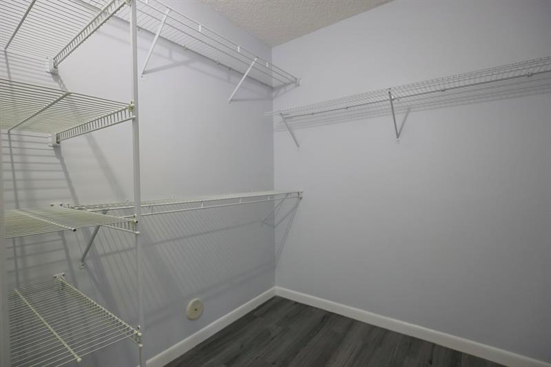 Image 28 of 38 For 10923 Chandler Dr