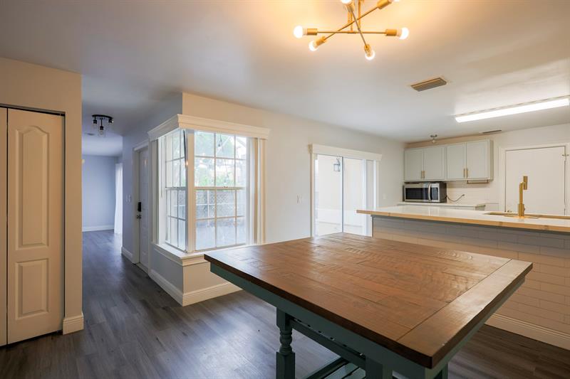 Image 9 of 38 For 10923 Chandler Dr