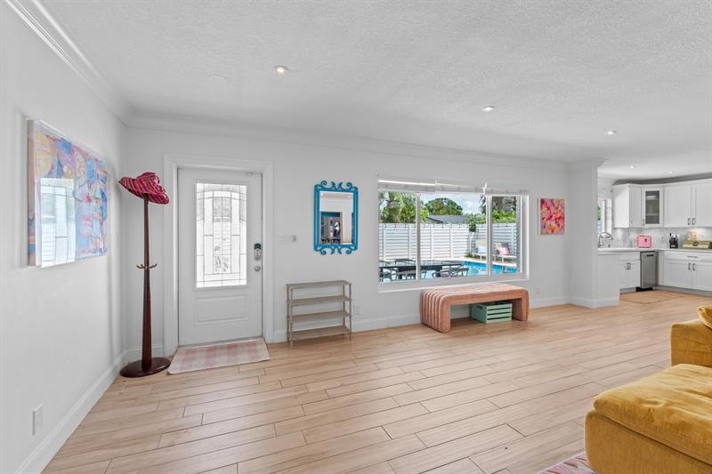 Image 4 of 63 For 1510 57th Court