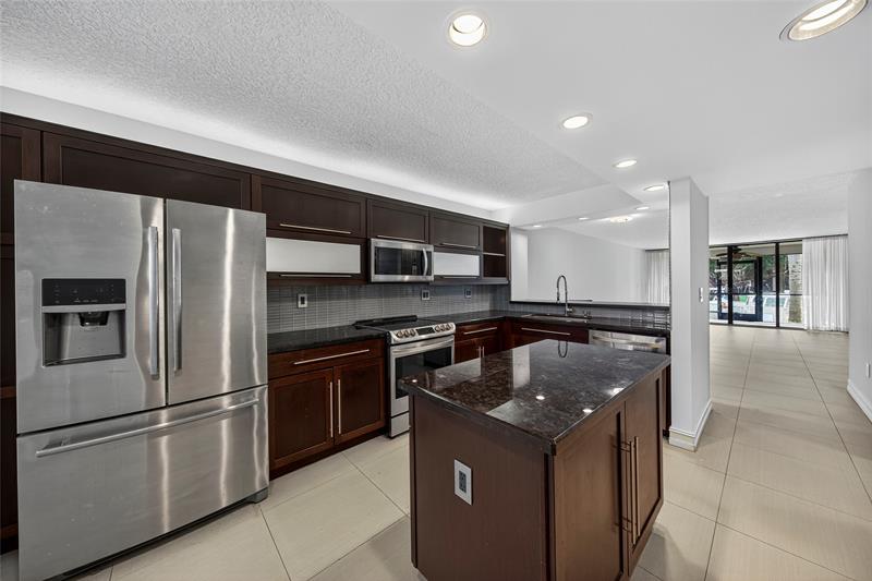 Image 3 of 41 For 1100 5th Ct  53