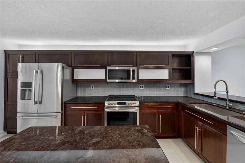 Image 4 of 41 For 1100 5th Ct  53
