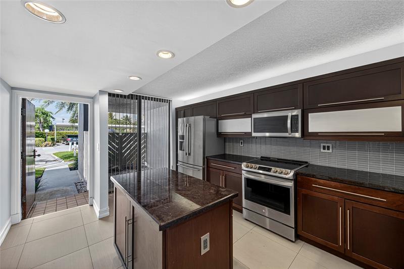 Image 5 of 41 For 1100 5th Ct  53