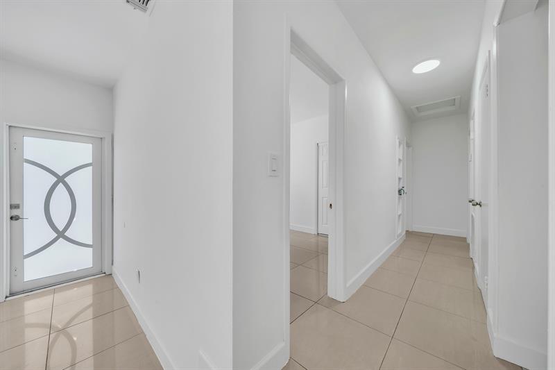 Image 14 of 59 For 16010 5th Ave