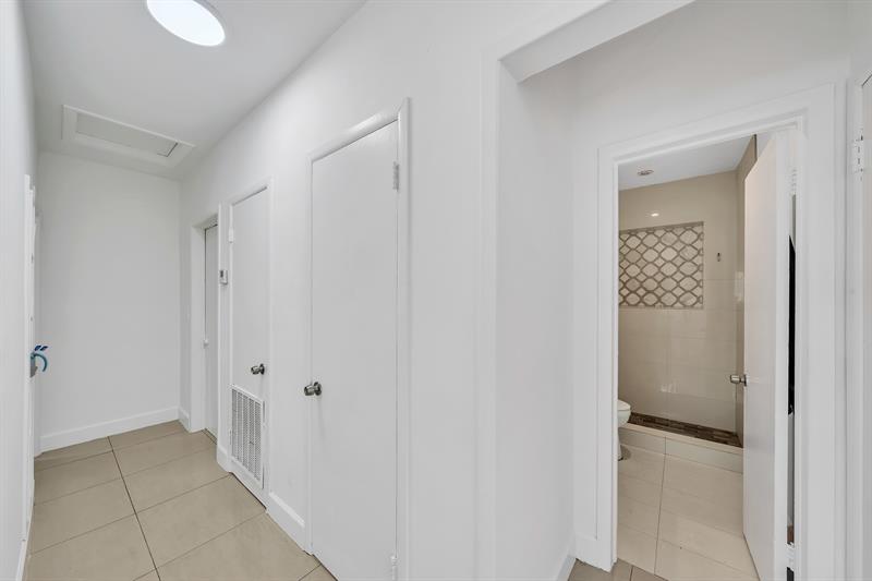 Image 17 of 59 For 16010 5th Ave