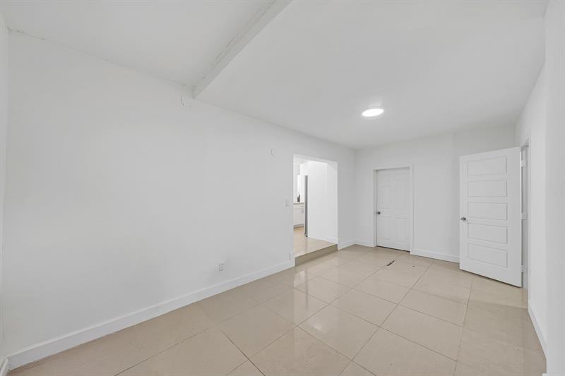 Image 34 of 59 For 16010 5th Ave