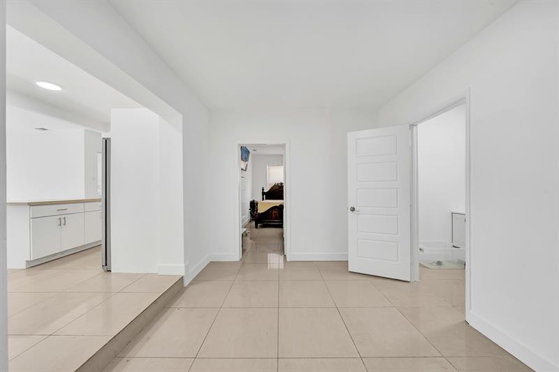 Image 35 of 59 For 16010 5th Ave