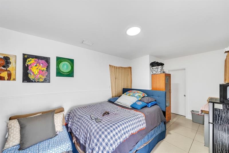 Image 42 of 59 For 16010 5th Ave