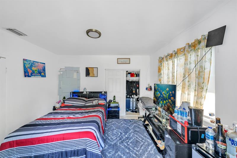 Image 50 of 59 For 16010 5th Ave