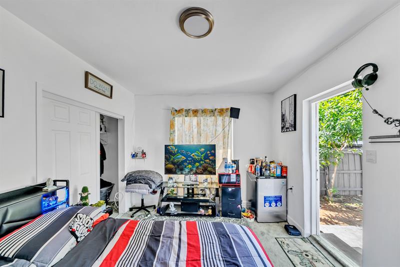 Image 52 of 59 For 16010 5th Ave