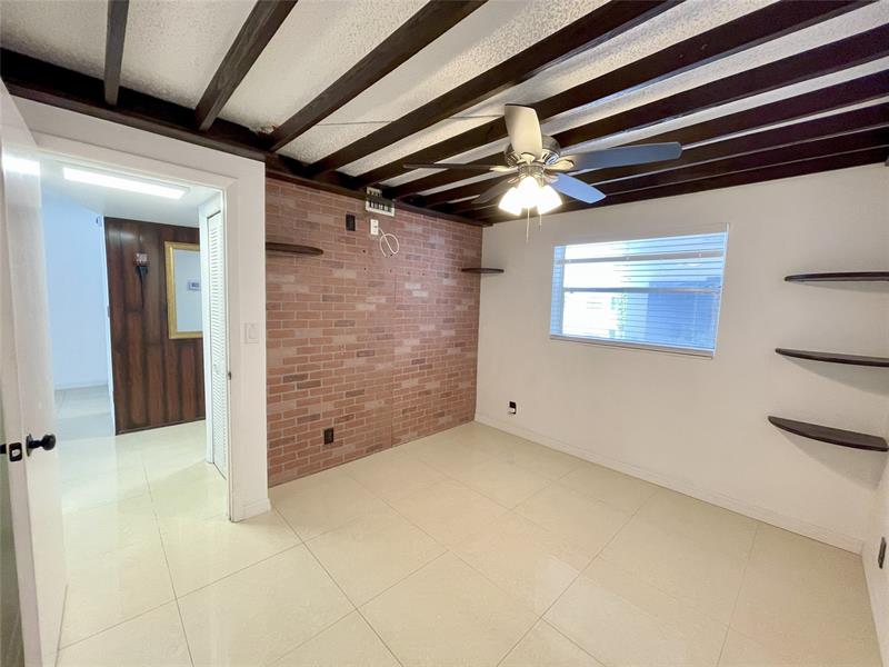 Image 16 of 25 For 5090 64th Ave  204