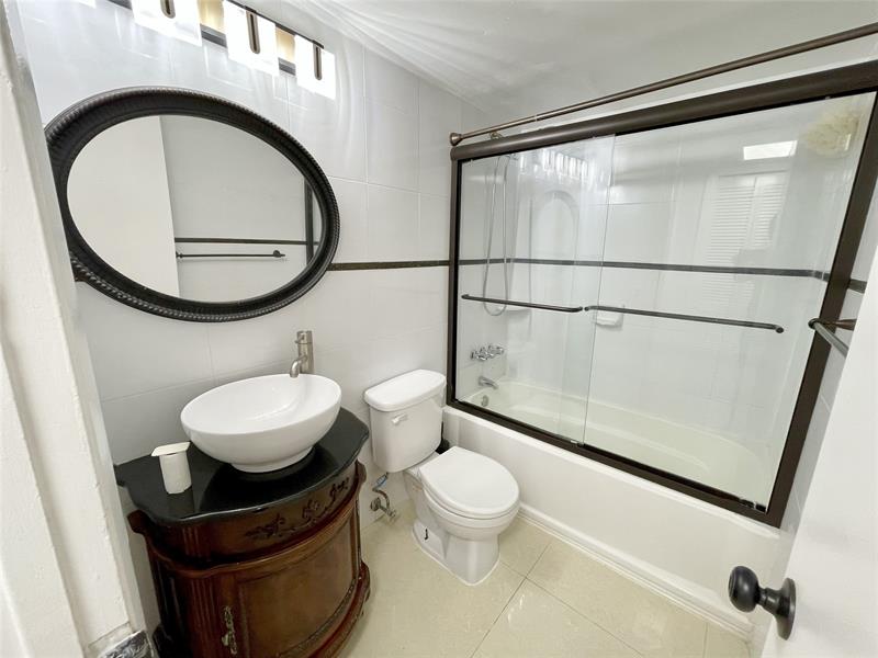 Image 17 of 25 For 5090 64th Ave  204