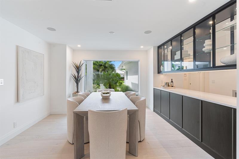 Image 12 of 73 For 735 6th St  