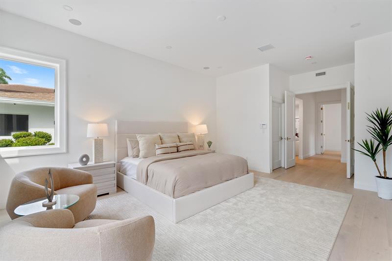 Image 17 of 73 For 735 6th St  