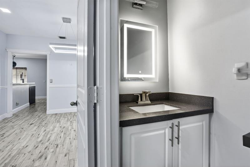 Image 13 of 44 For 6001 Plum Isle Way  443-7