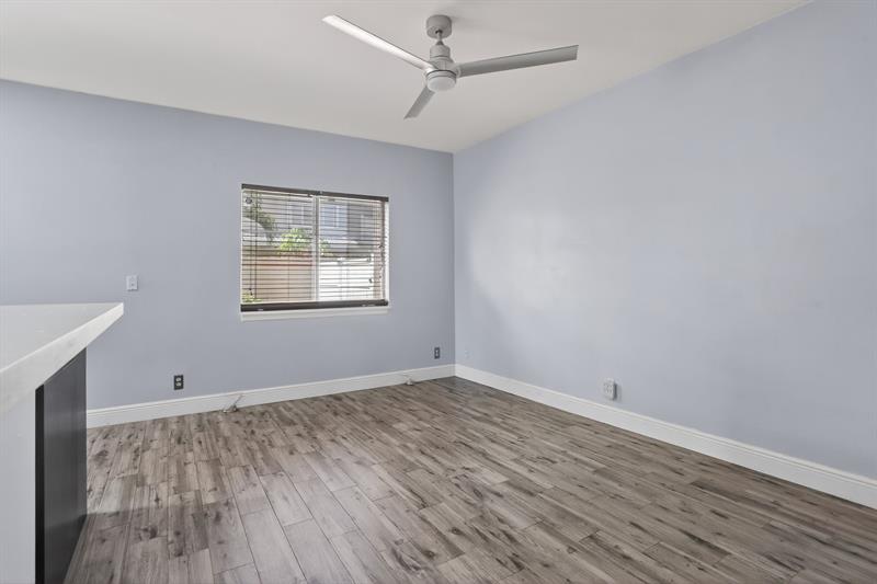 Image 22 of 44 For 6001 Plum Isle Way  443-7