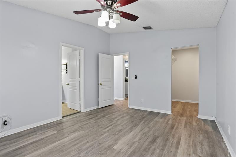 Image 24 of 44 For 6001 Plum Isle Way  443-7