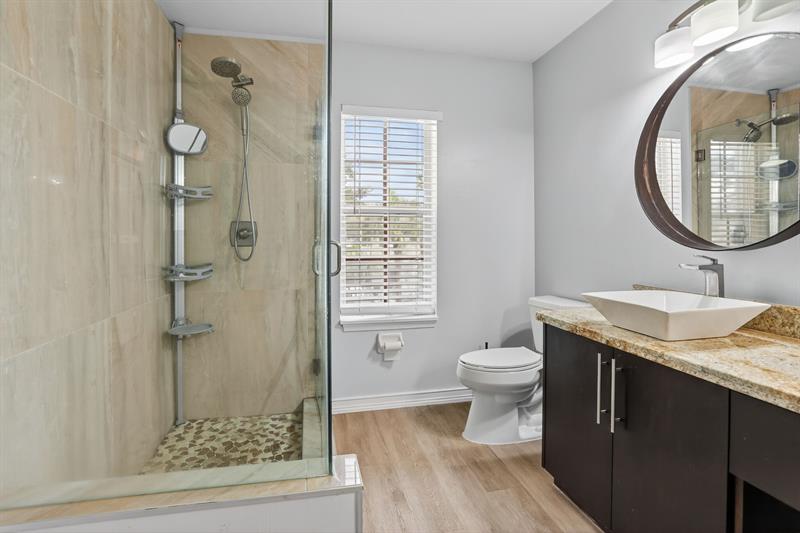 Image 27 of 44 For 6001 Plum Isle Way  443-7