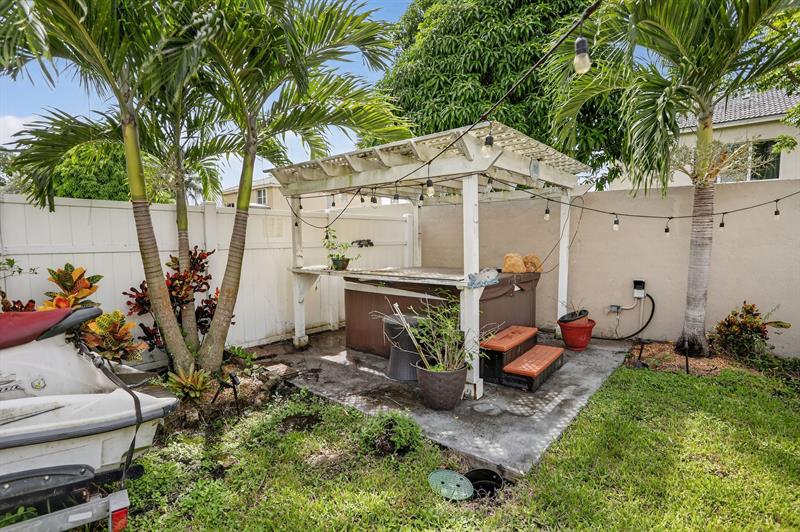 Image 36 of 44 For 6001 Plum Isle Way  443-7