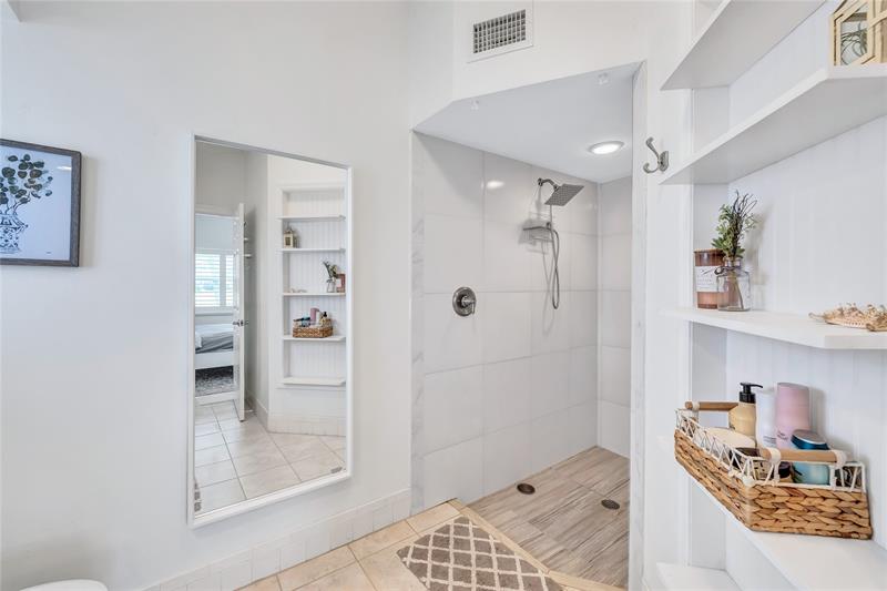 Image 19 of 26 For 9569 Tavernier Drive