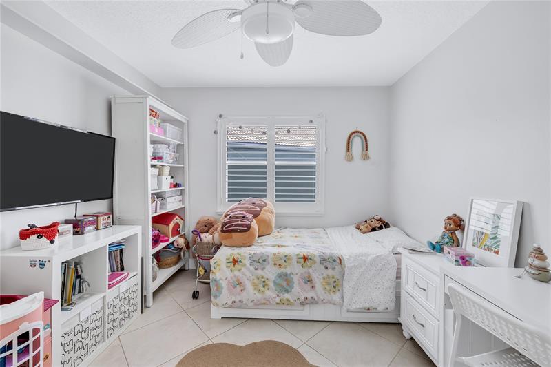 Image 23 of 26 For 9569 Tavernier Drive